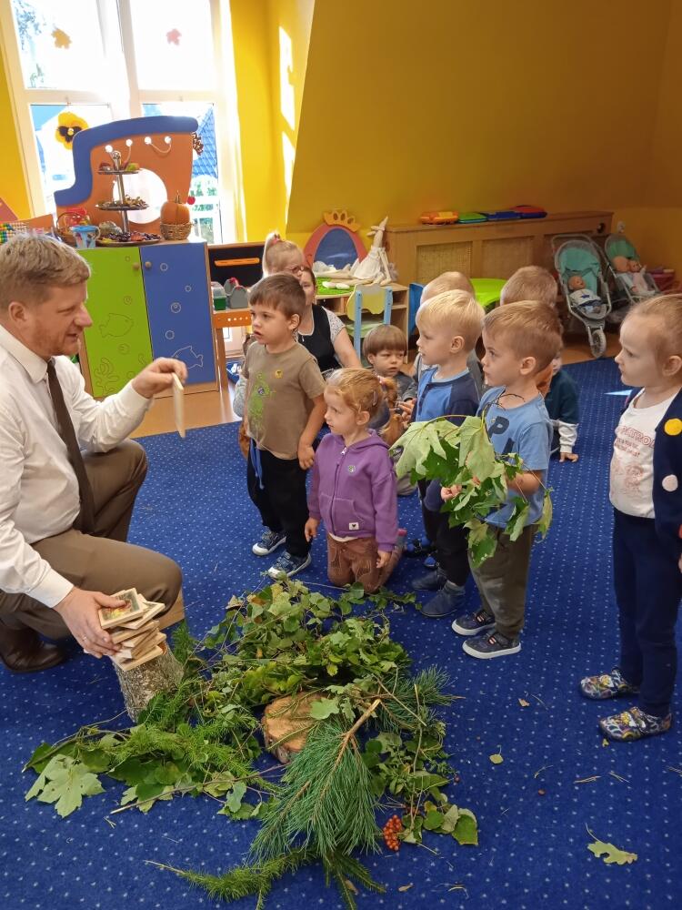 Spotkanie z leśnikiem Przedszkole Publiczne w Tanowie