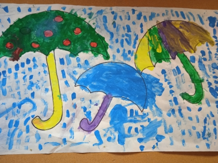 Parasole i wiosenny deszczyk